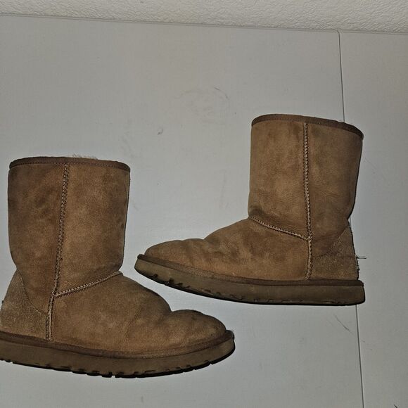 UGG Women's Classic Short 5825 Brown Snow Boots - Size 8 - Picture 10 of 10
